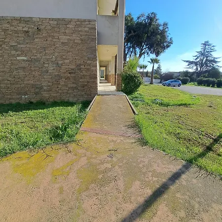 Avec Piscine A 2 Pas De La Lägenhet Linguizzetta