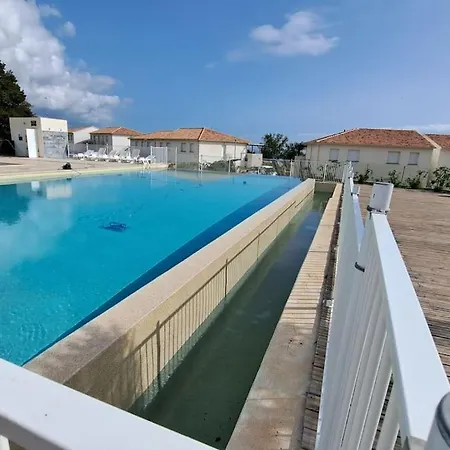 Avec Piscine A 2 Pas De La * Linguizzetta