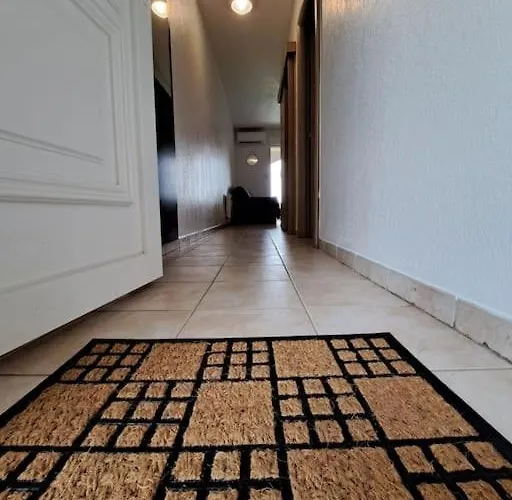 Avec Piscine A 2 Pas De La Apartment