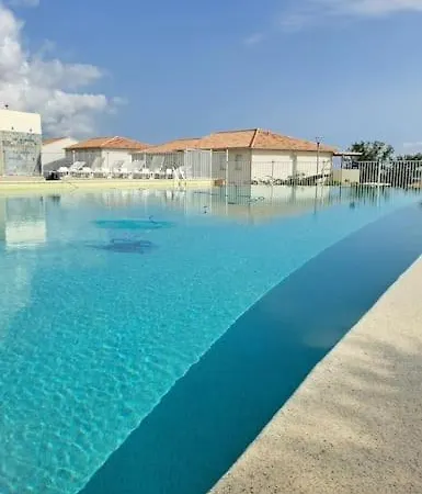 Avec Piscine A 2 Pas De La 아파트 *