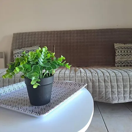 Avec Piscine A 2 Pas De La Апартаменты *