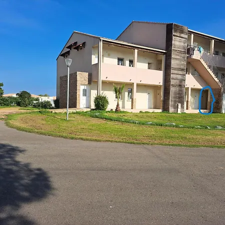 Avec Piscine A 2 Pas De La *