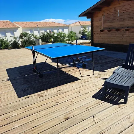 Апартаменты Avec Piscine A 2 Pas De La