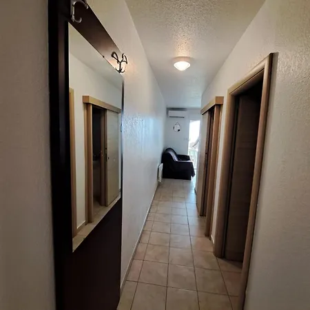 Apartment Avec Piscine A 2 Pas De La *