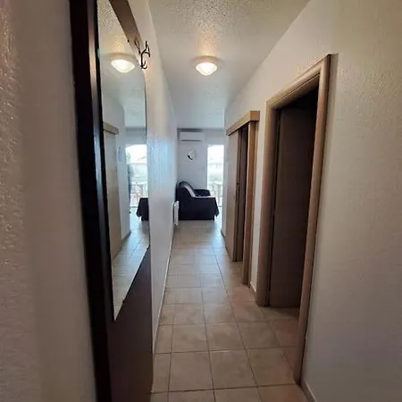 Avec Piscine A 2 Pas De La Apartment *