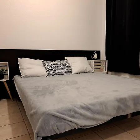 Avec Piscine A 2 Pas De La Лингиццета