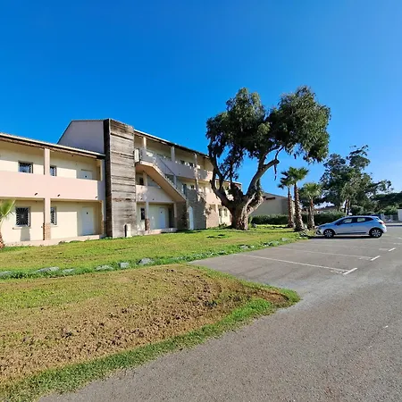 Apartment Avec Piscine A 2 Pas De La