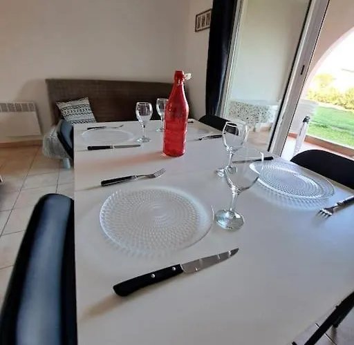 Avec Piscine A 2 Pas De La Linguizzetta