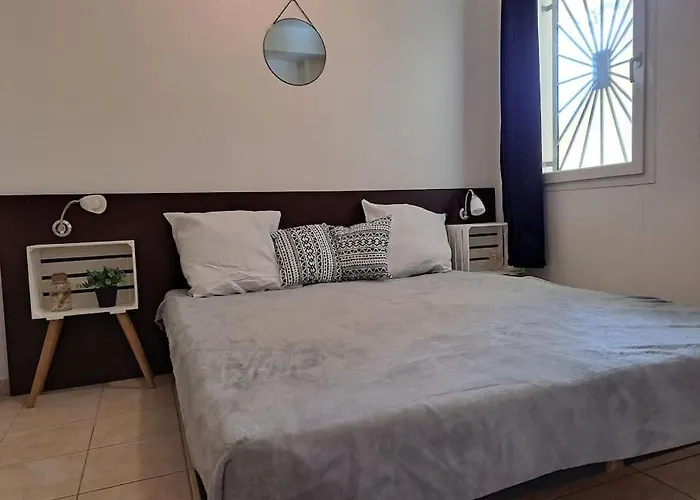 Avec Piscine A 2 Pas De La アパート *