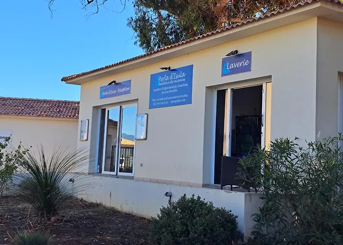 Avec Piscine A 2 Pas De La *