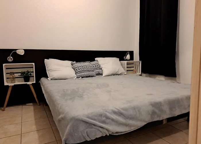 Avec Piscine A 2 Pas De La Linguizzetta