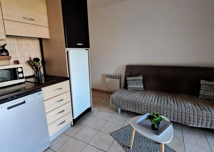 Avec Piscine A 2 Pas De La *